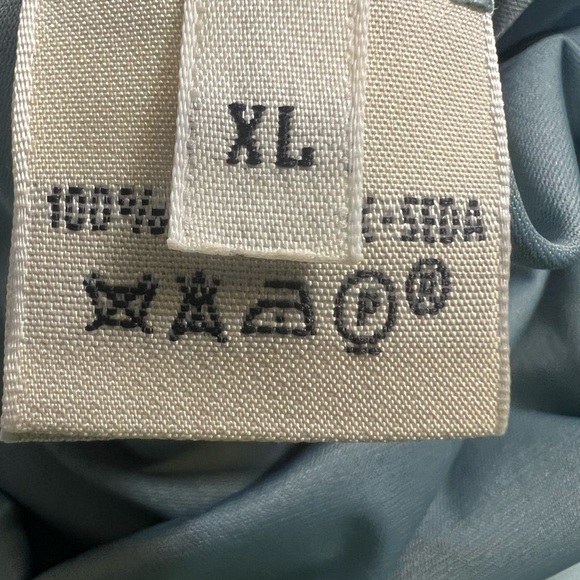 Vintage Hermes Jacket Silk Paperoles Reversible
And Top Cashmere Print S mint 💚🤍 - Picture 16 of 17